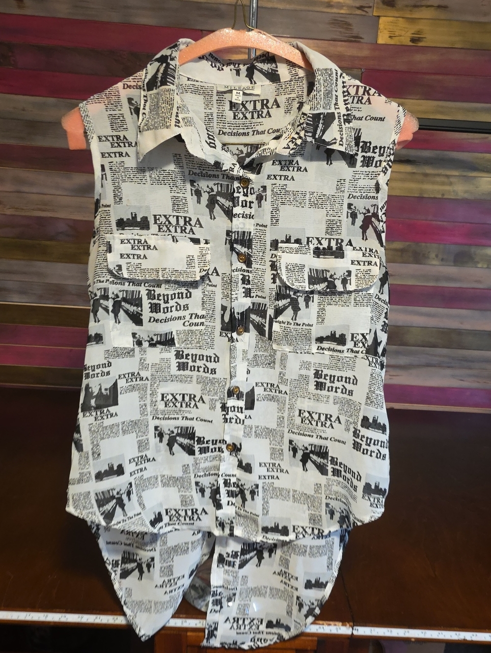 Sleeveless Newspaper-Print Button Front Blouse - Black & White